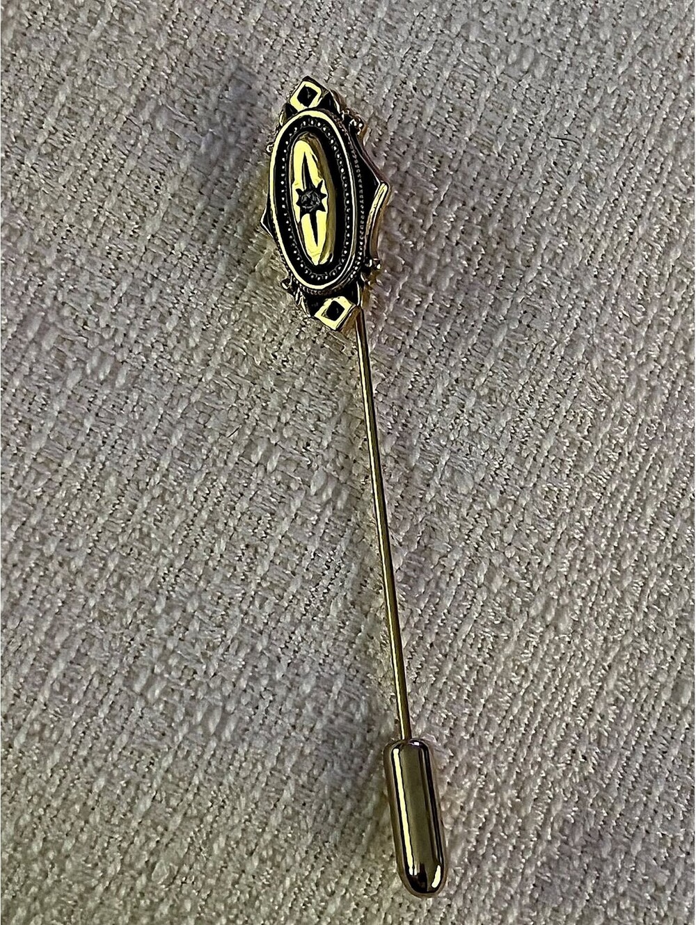 Avon Kensington Victorian Stick Pin Black Gold-Tone Rhinestone Star 1970s